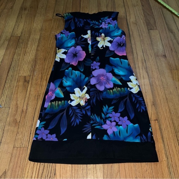 Vintage Tropical Hibiscus Hawaiian casual dress - Picture 5 of 6